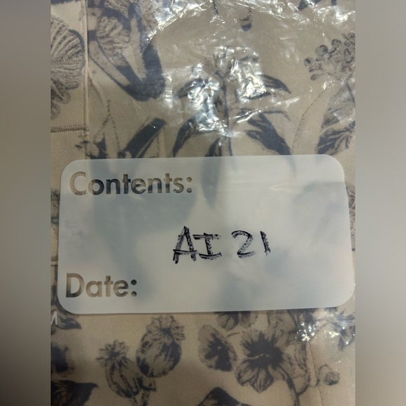 Flylow Women’s XL Aster Bike Shirt Blue White NWT Button Up Polyester Spandex - Picture 11 of 11